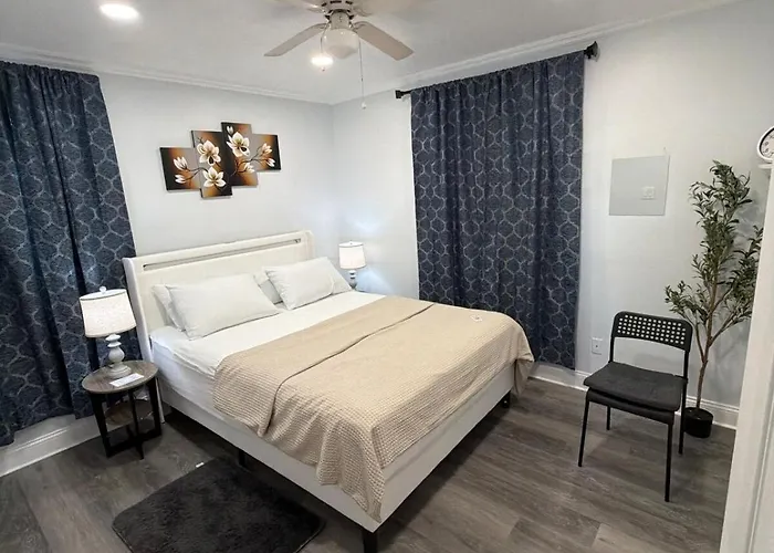 Сasa de vacaciones Beautifully Upgraded Two Bedroom Columbus